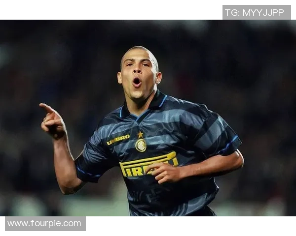 足球历史上最强一代球星排名探讨巅峰球员的时代与成就