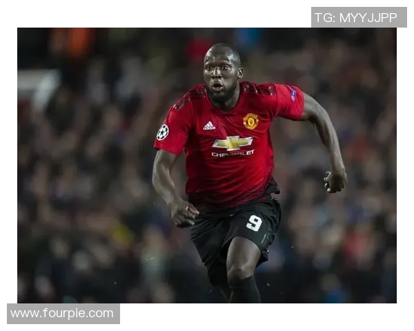 从比利时金靴到英超巨星卡卢卡库的成长历程与足球传奇